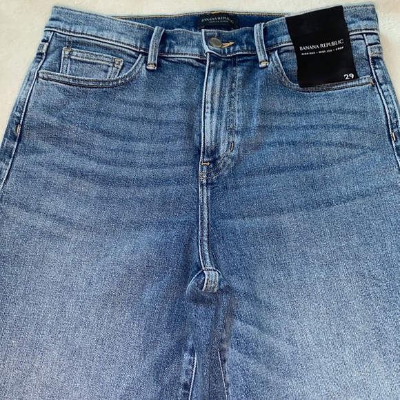SOLD✨Banana Republic High Rise Wide Leg Crop Jeans Size 29 NWT - Picture 3 of 9